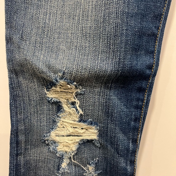 Low rise, Abercrombie distressed jeans - Picture 5 of 8